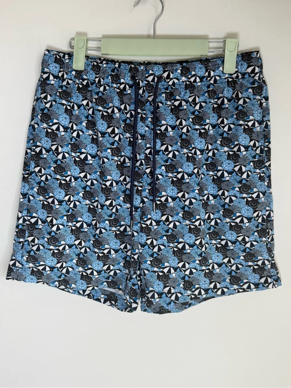 Mr. Swim, swim trunks • Men’s medium